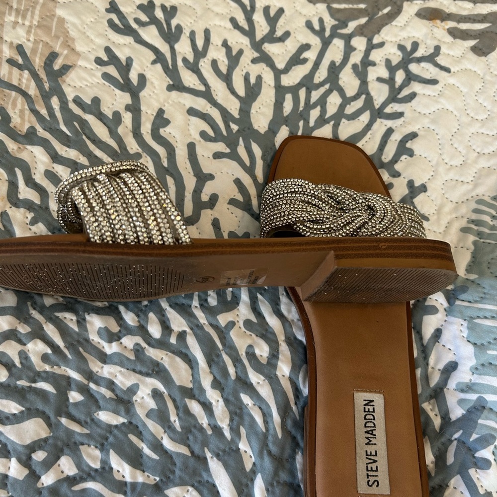 Steve Madden Silver Bling Sandals with Intricate Knotted Strap - Picture 7 of 7